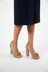Arlena knot ante camel