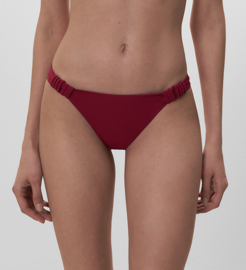 Braguita de bikini clásica