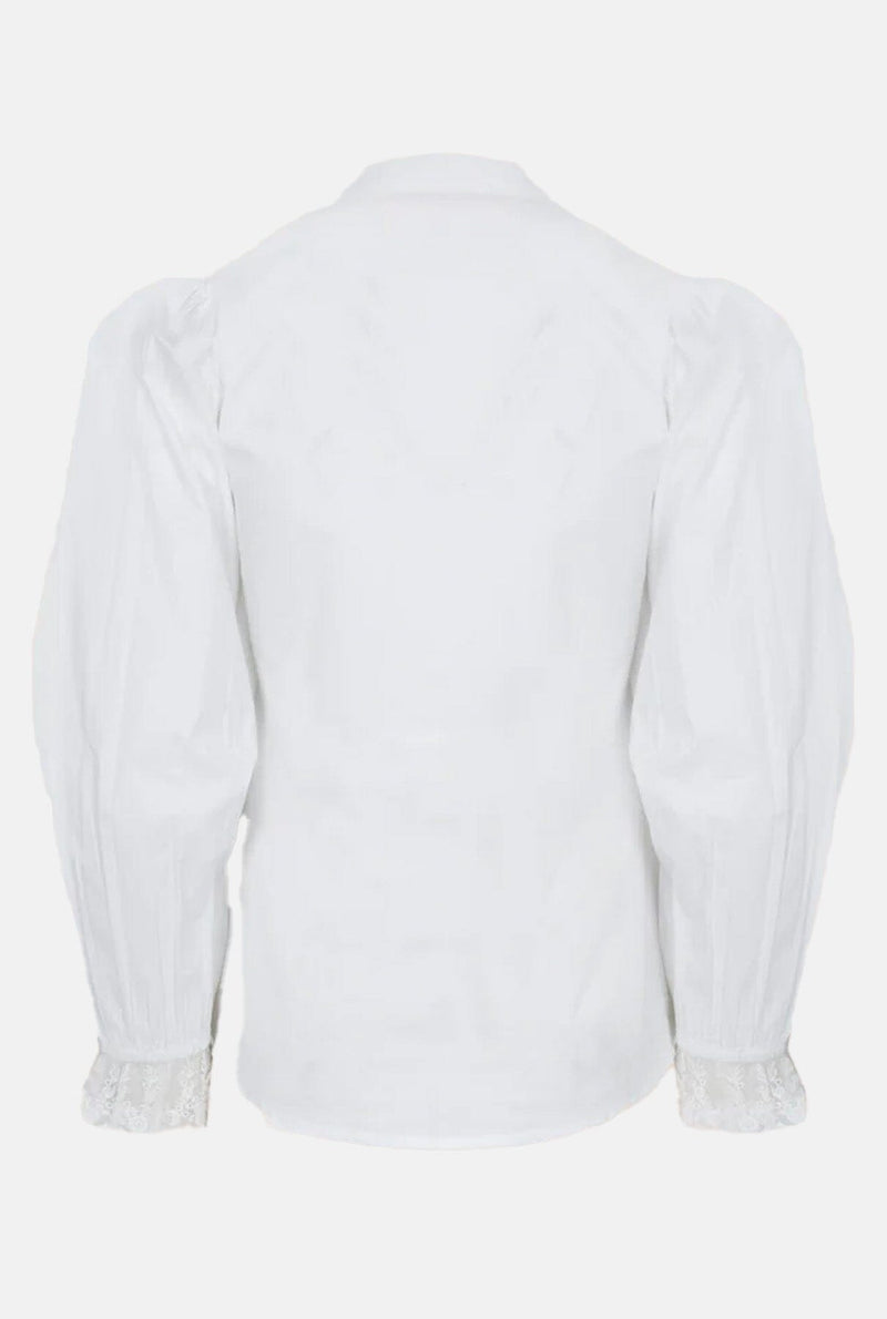 CAMISA BLANCA CON ENCAJE DE VOLANTES