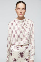 Camisa drapeada cuello perkins saten estampada beige