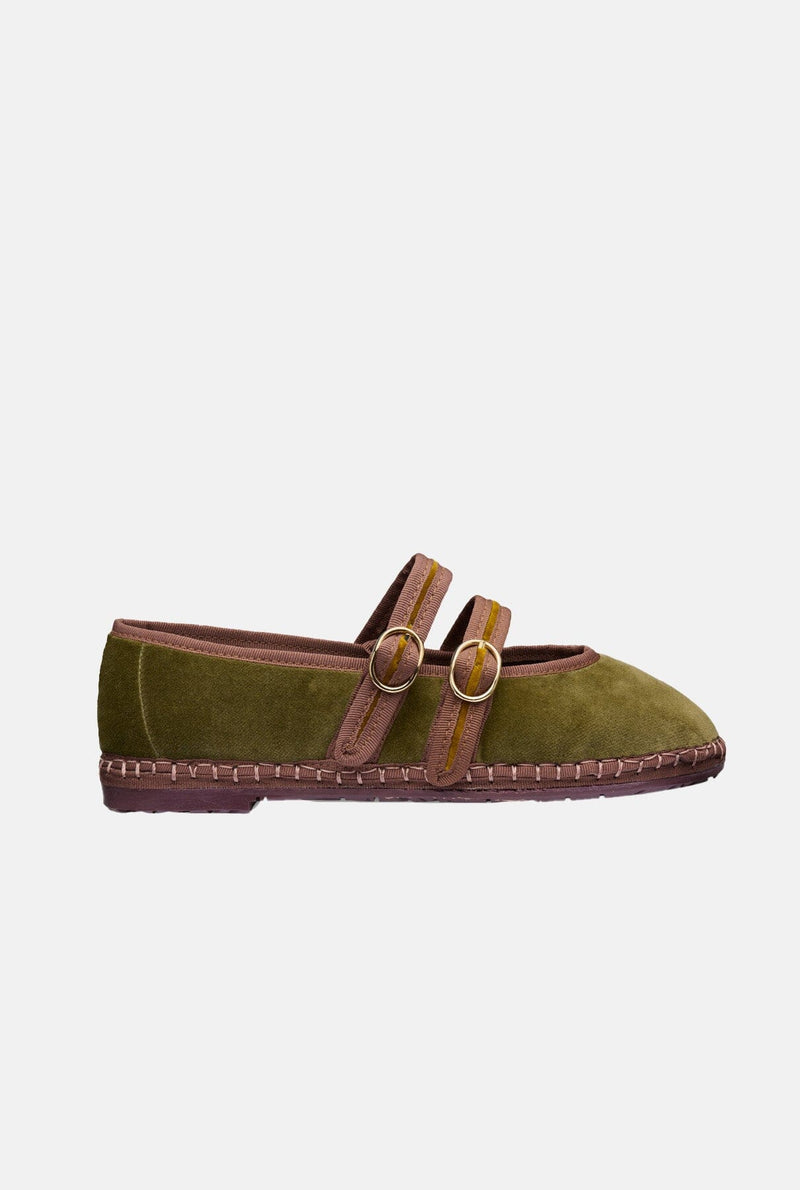 Claire Mustard