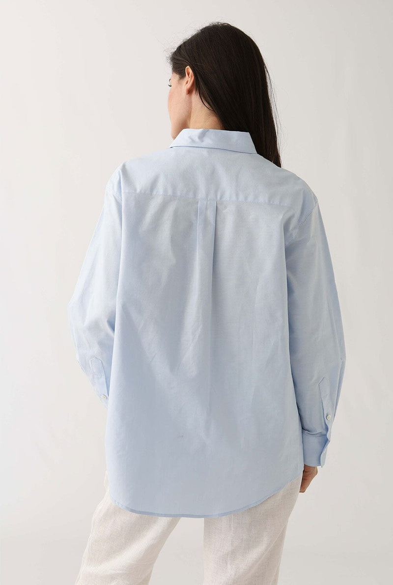 OXFORD SHIRT: LIGHT BLUE