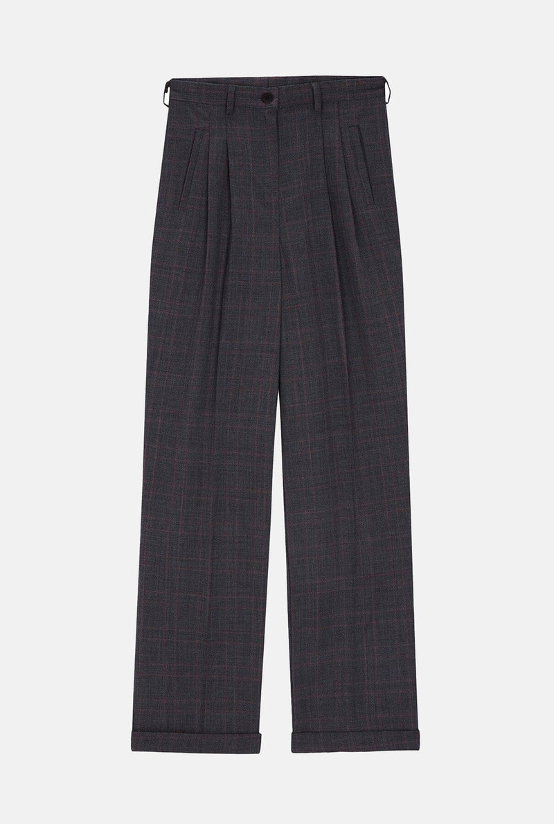 Pantalón gris y cuadro burdeos