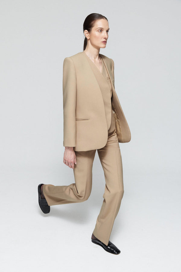 Pantalón recto lana beige